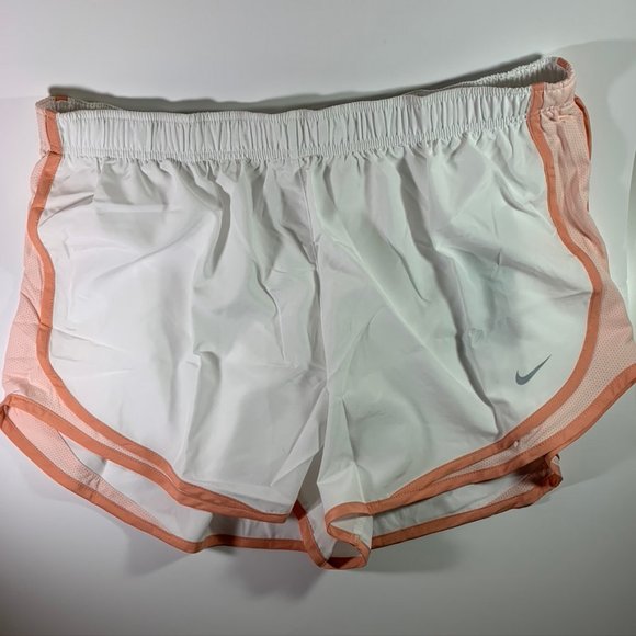 Nike Pants - NWT Nike Women's Tempo Running Shorts
